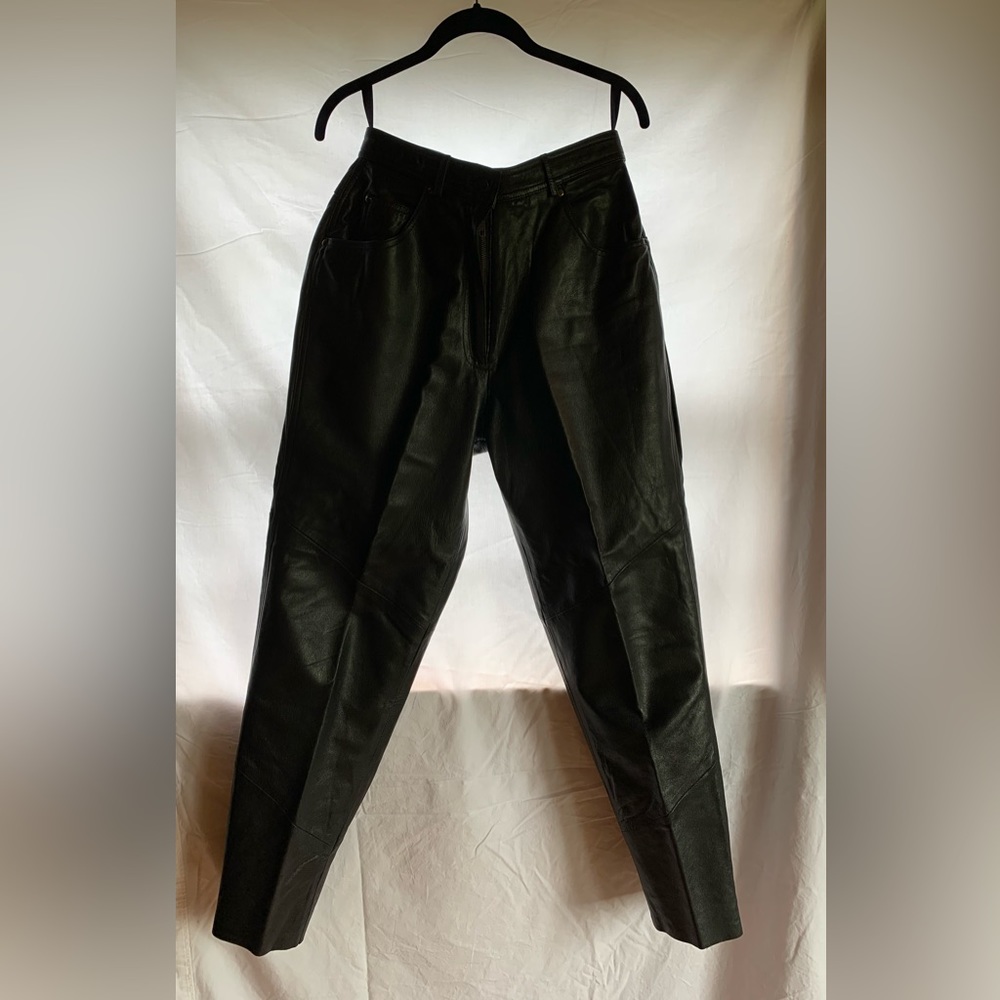 Wilsons women’s size 10 black genuine leather pants with raw edge made in India